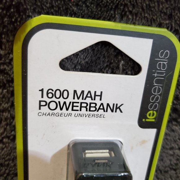 iessentials Universal 1600 MAH Power Bank IE-PB2-BK - Picture 2 of 6